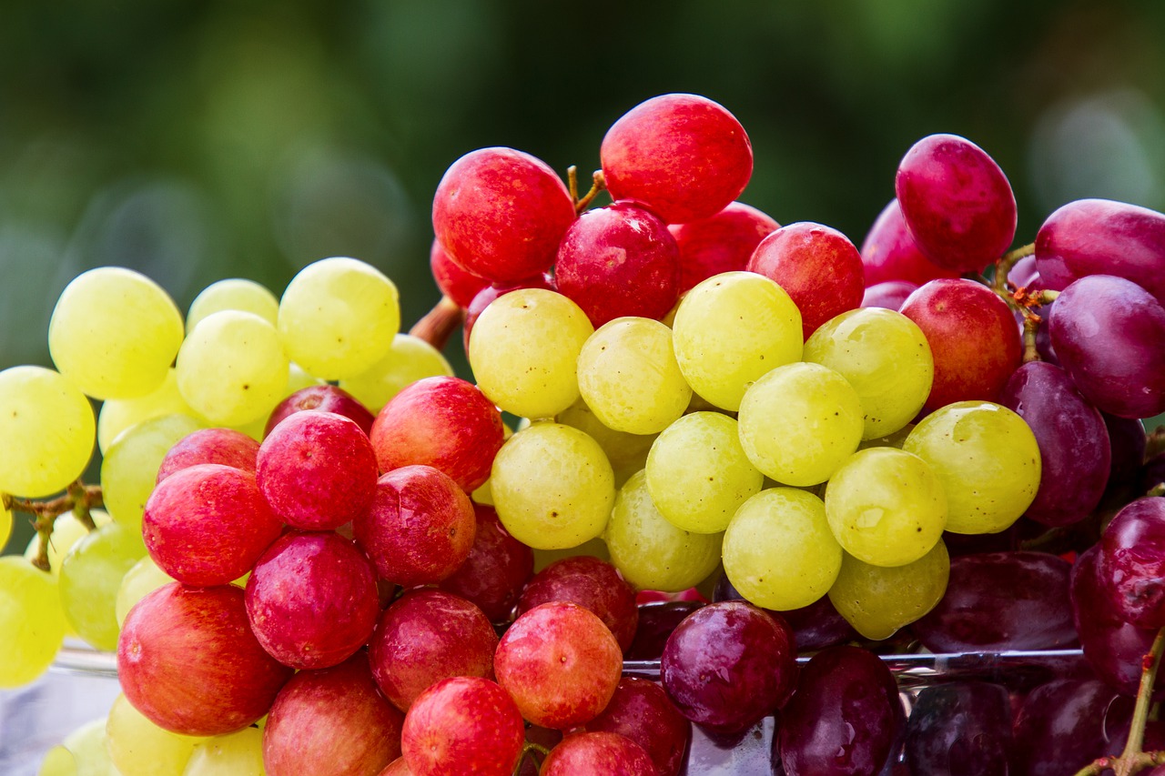 Haz una dieta de desintoxicación con uvas.